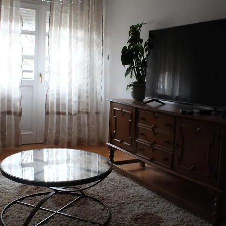 Courtyard Apartment Skopje